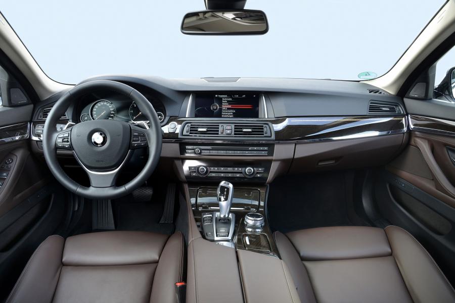  BMW 520d Touring 2014 года  (фото 45 из 46)